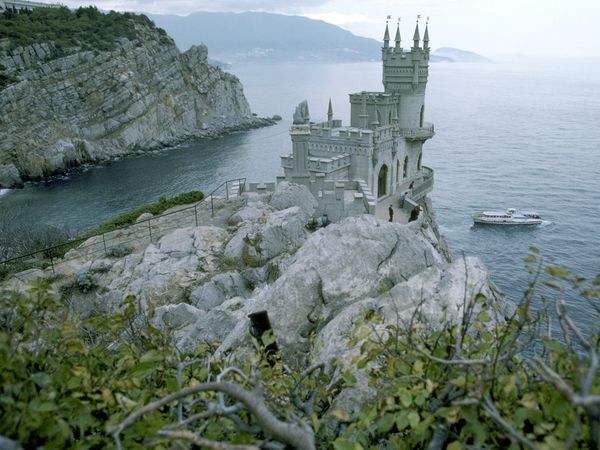 castles-neo-gothic_2916_600x450